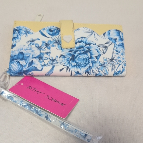 Betsey Johnson Blue Floral Wristlet Clutch - Picture 2 of 11